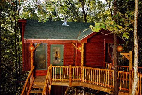 Branson treehouse adventures - Jun 9, 2021 · The Missouri Boatride Treehouse was completed in June 2021 and makes the 12th treehouse cabin at Branson Treehouse Adventures just outside Branson, MO.It is ...